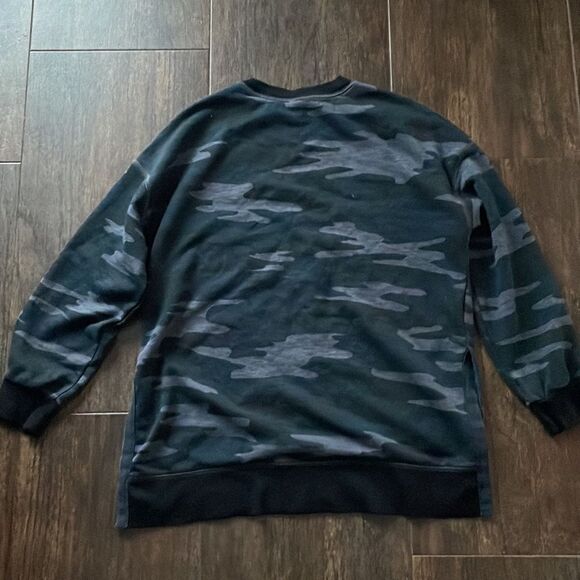 Old Navy Black, Dark Teal and Gray Camo Crewneck Pullover - Picture 6 of 6